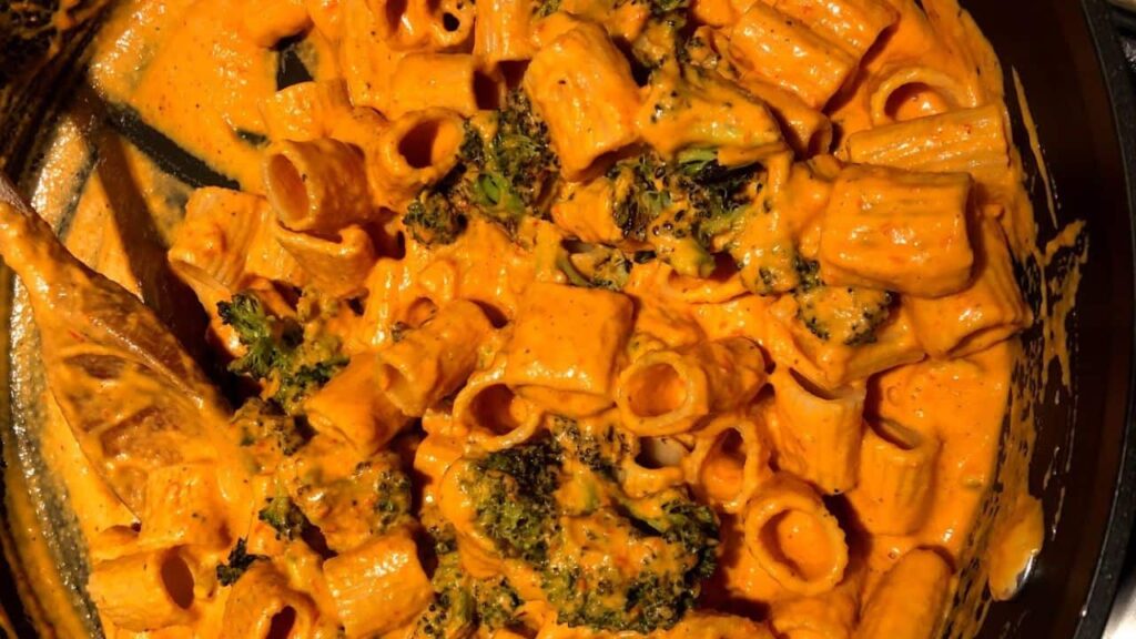 Creamy Vegan Roasted Red Pepper Sauce