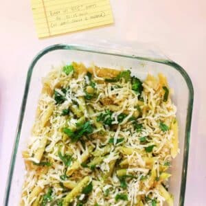 pesto al pasta bake with broccoli and cheese